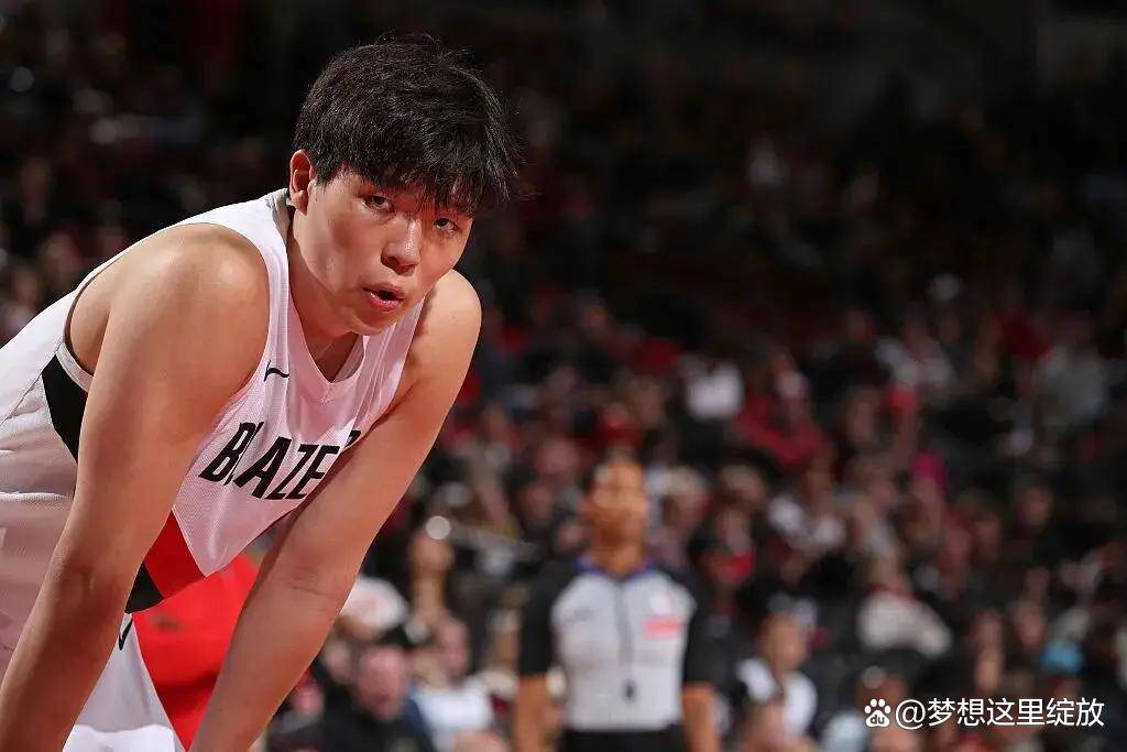 赛前波特兰开拓者调整名单以备CBA季后赛，再遭质疑环节打磨，赛场秩序良好，更衣室氛围转暖的简单介绍